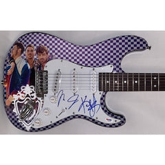 The Jonas Brothers Signed Full Size Custom Electric Guitar Autograph Psa/dna Loa